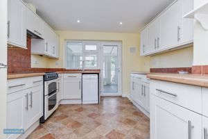 Kitchen- click for photo gallery